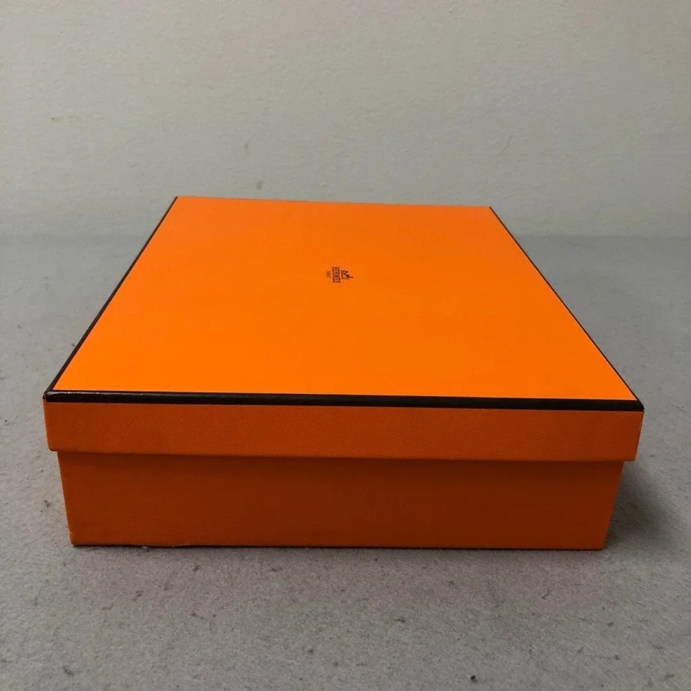 Hermes orange storage